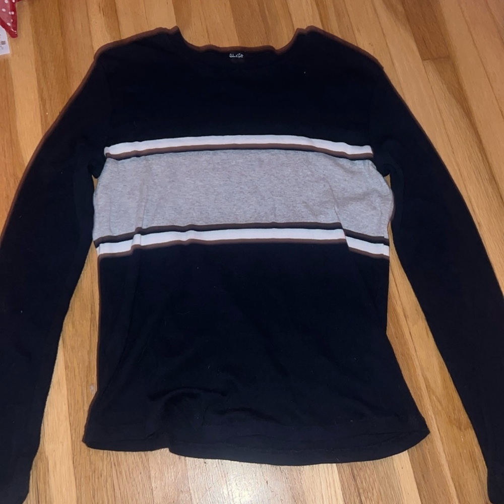 Brandy Melville long sleeve top